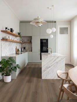 Umber Oak